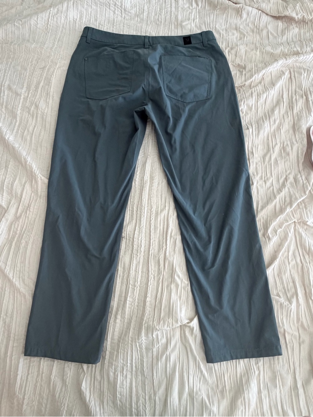 Vuori Men's Chino Pants in Slate Green